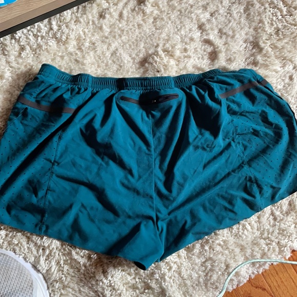 Nike shorts - Picture 2 of 2